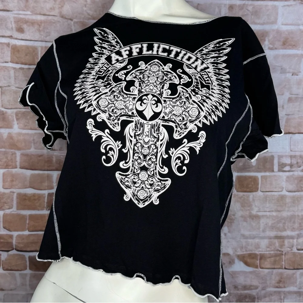 Affliction Women’s Graphic Baby Tee -Size: XL- NWOT - Picture 3 of 12